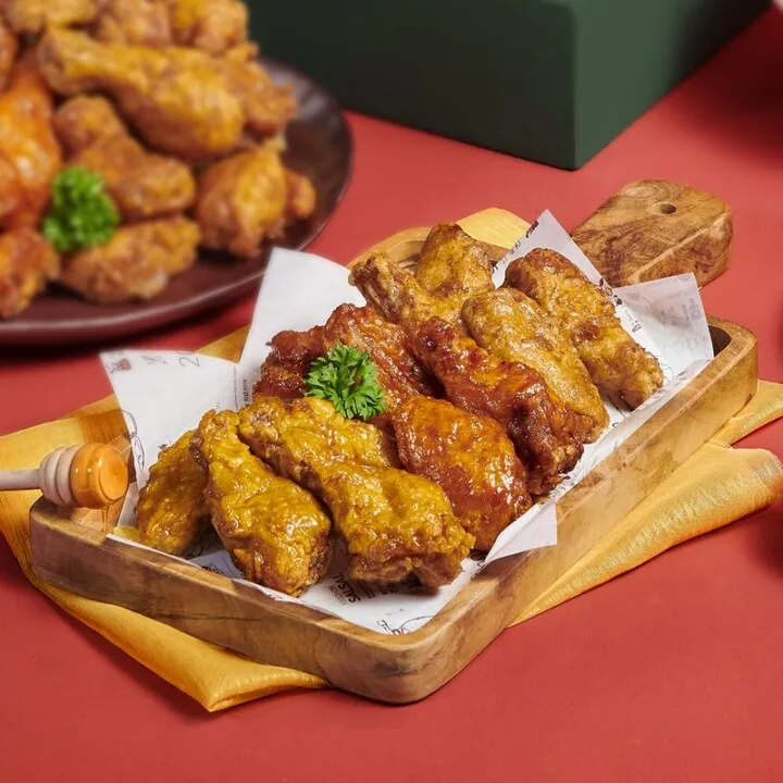 Wingette & Drumette &mdash; KyoChon Kyo Chon Sampler Series Korean fried chicken