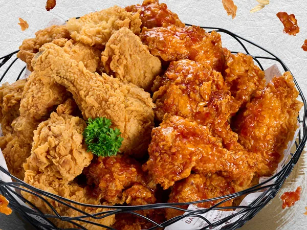 Real Fried + Yangnyeom Whole Chicken Mix &mdash; KyoChon Crunch Series Korean fried chicken