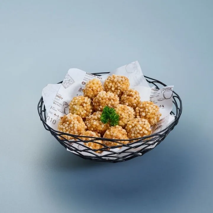 Salsal Balls &mdash; KyoChon Sal Sal Series Korean fried chicken